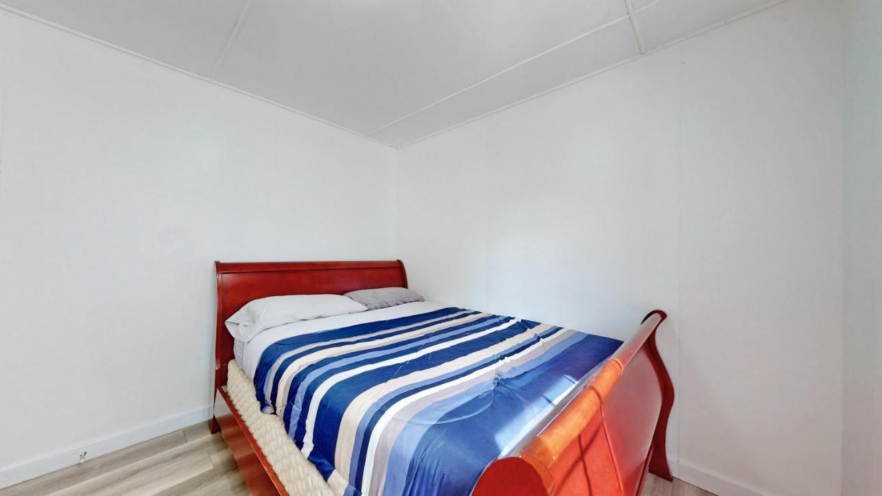Main Beach River Retreat - Wasaga Beach 1 - Main Strip - 93 Mosley St מראה חיצוני תמונה