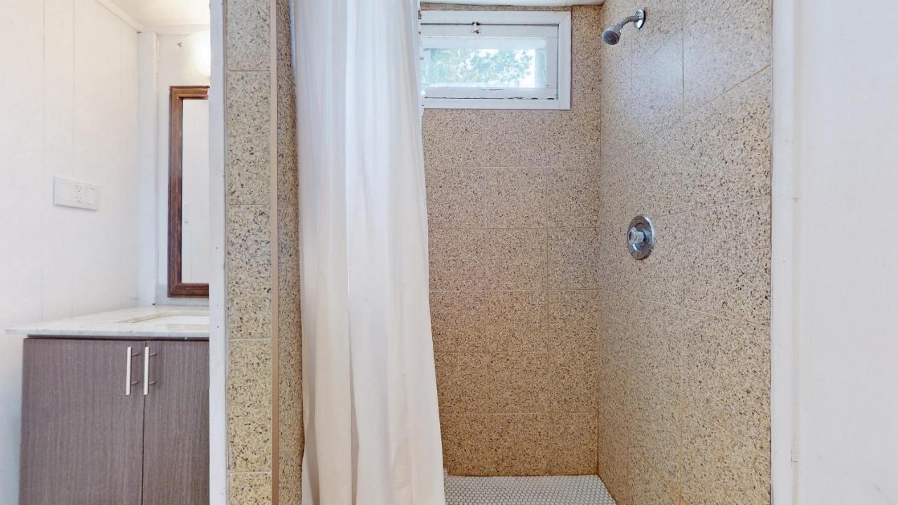 Main Beach River Retreat - Wasaga Beach 1 - Main Strip - 93 Mosley St מראה חיצוני תמונה