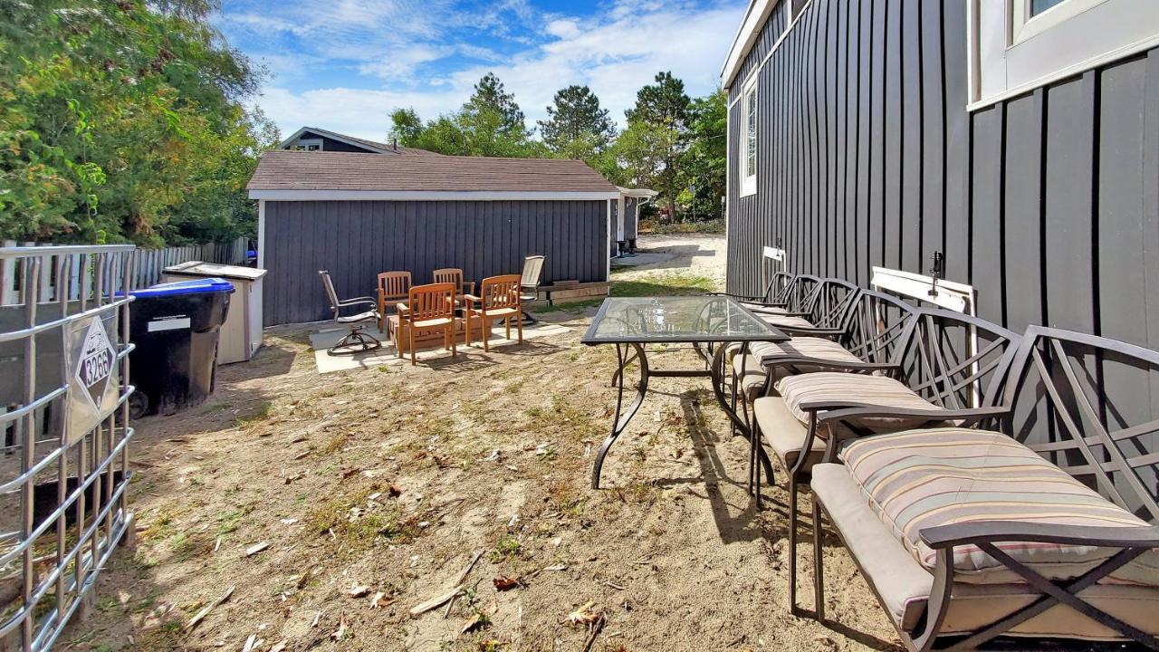Main Beach River Retreat - Wasaga Beach 1 - Main Strip - 93 Mosley St מראה חיצוני תמונה